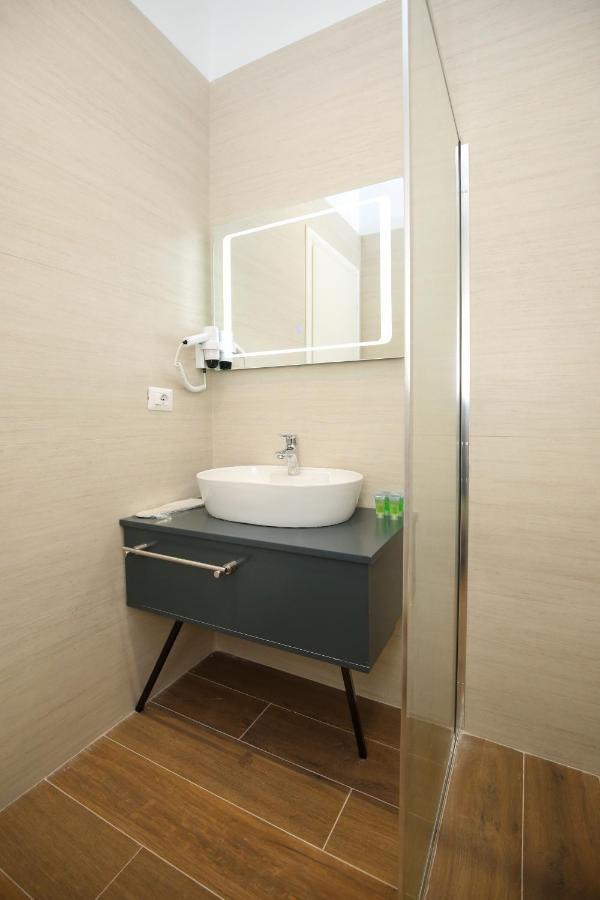 Hotel Amantia オリクム エクステリア 写真